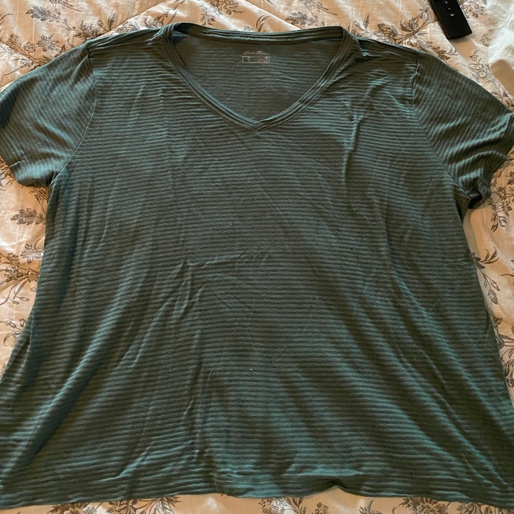 Green Eddie Bauer V-neck tee